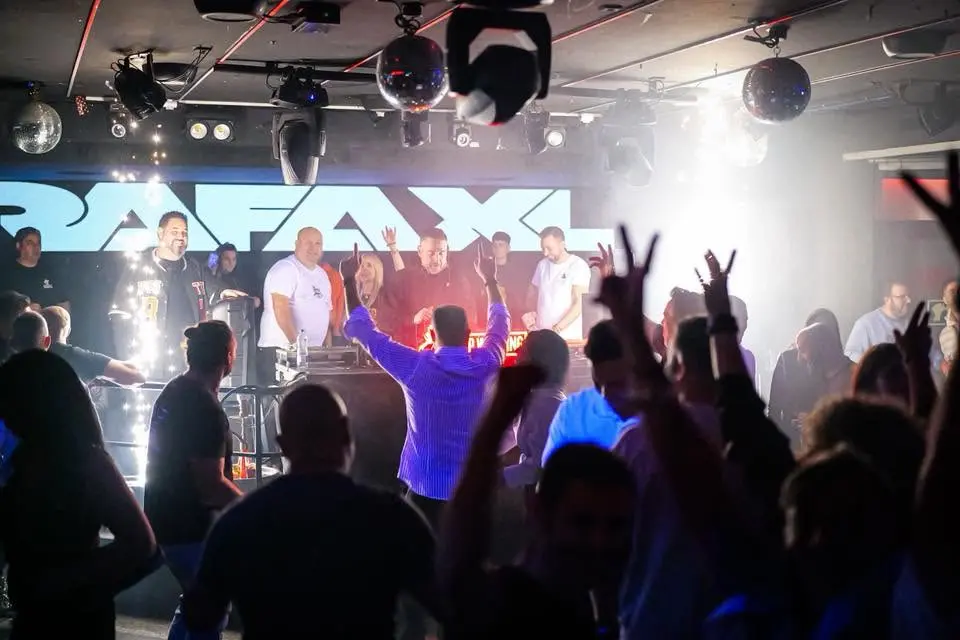 Tardeo en Valdemoro. Tardeo Petardeo en Discoteca Spacio Madrid Sur